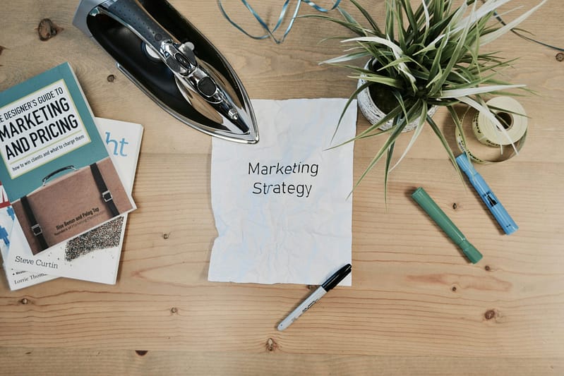 Ilustrasi digital marketing milik Campaign Creators @ Unsplash